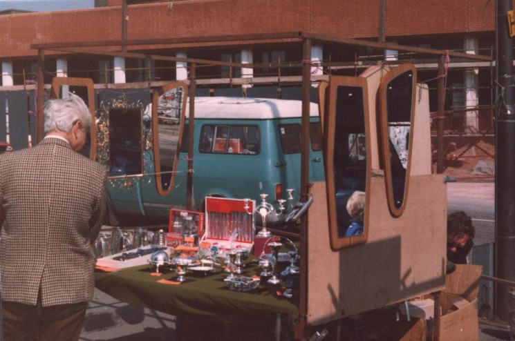 Silverware stall at Moorfoot market, May 1980 | Photo: Tony Allwright