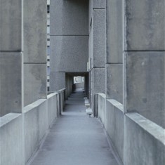 Walkway at Broomhall Flats, July 1978 | Photo: Tony Allwright