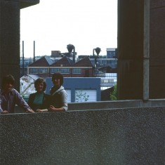 Three teens on walkway at Broomhall Flats, July 1978 | Photo: Tony AllwrightOB_PH0377_TA_threeteens_1978	Three teens on walkway at Broomhall Flats, July 1978