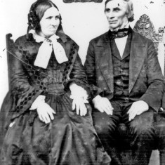 Thomas Hayball and his wife | Photo: SALS PSy00524