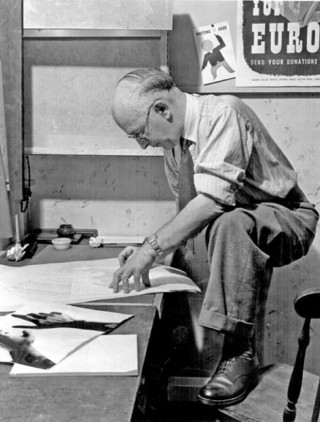 Leonard Beaumont, Artist.1947 | Photo: SALS PSs08798 & Illustrated London News