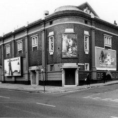 The Star Picture House, Ecclesall Road junction of William Street. 1974 | Photo: SALS PSs02712