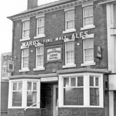 Devonshire Arms Public House, Ecclesall Road. 1979 | Photo: SALS PSs21847 & Sheffield Newspapers