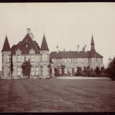 Wales Court Broomhead Colton-Fox family home in Wales village near Sheffield. Unknown year | Photo: Stian Alexander