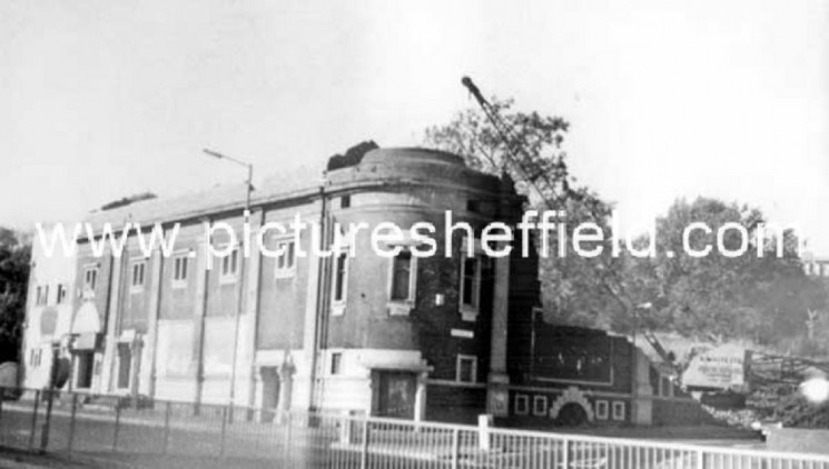 Demolition of The Star Picture House, Ecclesall Road junction of William Street. 1986 | Photo: SALS PSs21325
