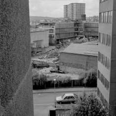 Demolition of Viners cutlery factory from Broomhall Flats, 1985 | Photo: Adrian Wynn