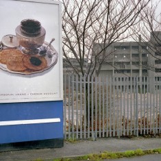 Billboard and Broomhall flats, empty before demolition, from Hanover Way. 1985 | Photo: Adrian Wynn