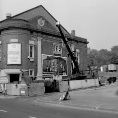 The Star Picture House awaiting demolition. Corner of William St and Ecclesall Rd, 1982 | Photo: Adrian Wynn