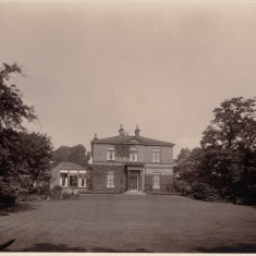 Park House and lawn. c.1930 | Photo: William Emery