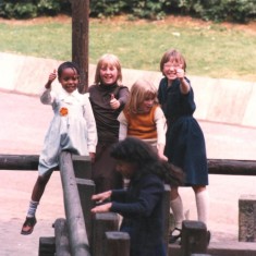 Broomhall Flats: girls on climbing frame, April 1980 | Photo: Tony Allwright