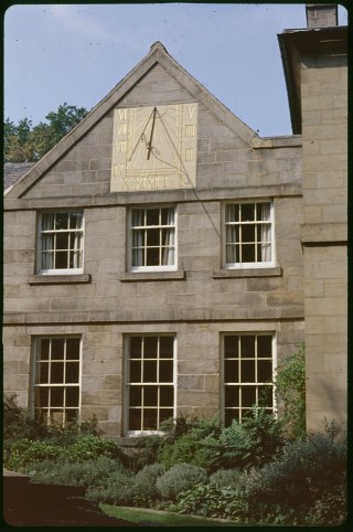 Broom Hall sundial on gable end, August 1978 | Photo: Tony Allwright