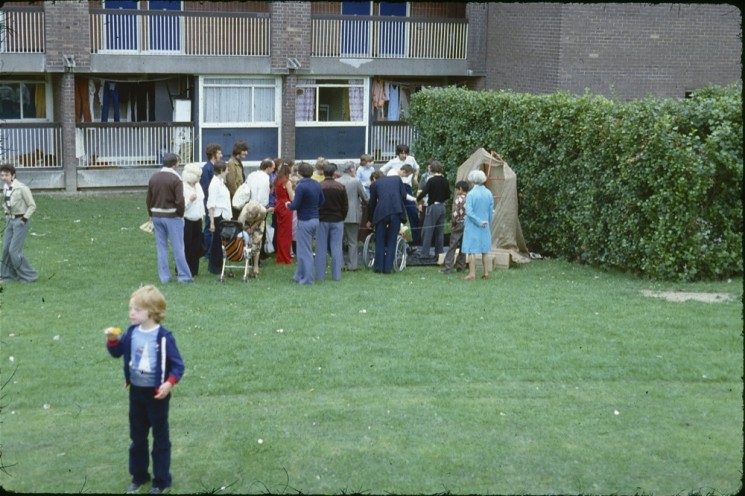 Punch and Judy. Broomhall summer fair, Hanover Flats. September 1979 | Photo: Tony Allwright