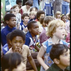 Punch and Judy crowd, Broomhall summer fair, Hanover Flats. September 1979 | Photo: Tony Allwright