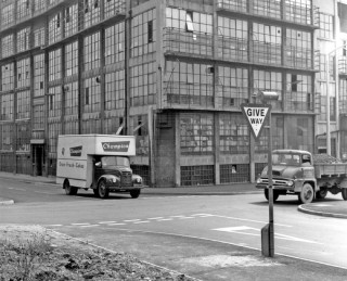 Viners Ltd, Broomhall Street and Clarence Street, 1965 | Photo: SALS PSs13855 & Sheffield Newspapers Ltd