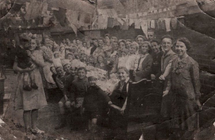 VE Day street party, Bath St. 1945 | Photo: Terrence Smith