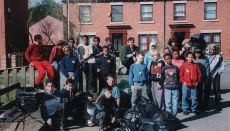 Litter-collecting team: part of Environment Week. 1990s | Photo: Broomhall Centre