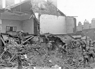 Exeter Street, air raid damage & rescue work. 1940 | Photo: SALS PSs01001