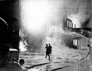 Firefighting after the Blitz. 1940 | Photo: SALS PSs12506