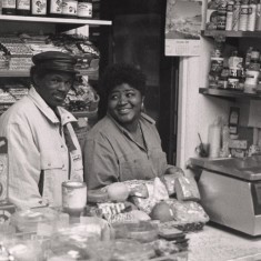 Local shopkeepers in Broomhall. 1990s | Photo: Broomhall Centre