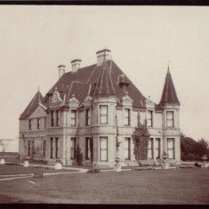 Wales Court Broomhead Colton-Fox family home in Wales village near Sheffield. Unknown year | Photo: Stian Alexander