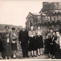 Rev. James Haythornthwaite and Dorothy Haythornthwaite in Bakewell. 1958 | Photo: Audrey Russell