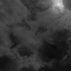 Sky from the Hanover Flats roof. August 2014 | Photo: Jepoy Sotomayor